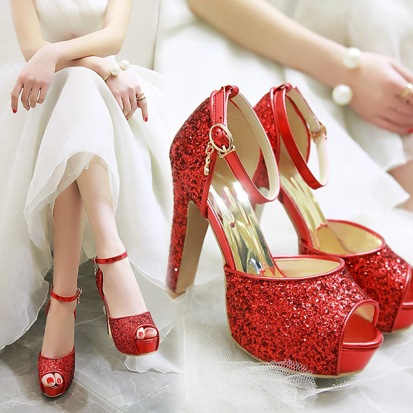 Sandali con plateau con tacco  - Metallic Heel Sandal recensione e prezzo
